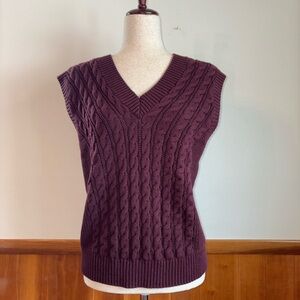 Women's Cable Knit Sweater Vest - burgundy